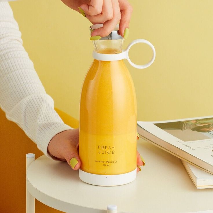 Electric Portable Mini Juicer Bottle