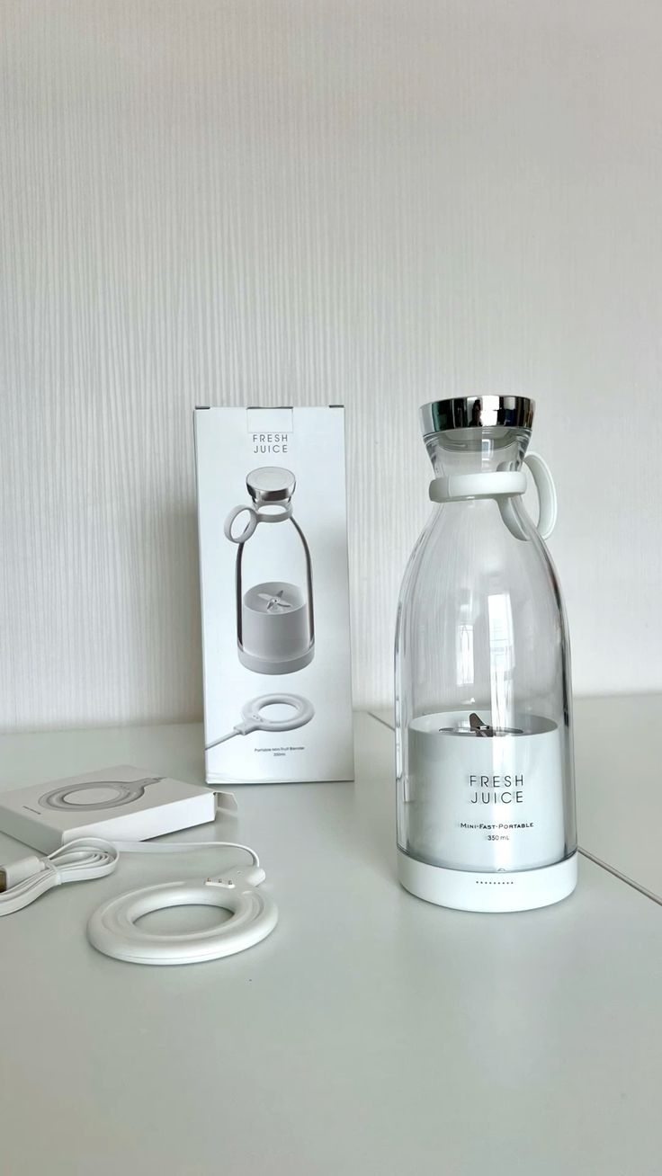 Electric Portable Mini Juicer Bottle